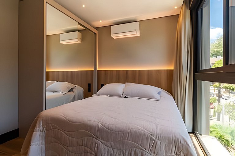 2 suítes no centro com infraestrutura de hotel