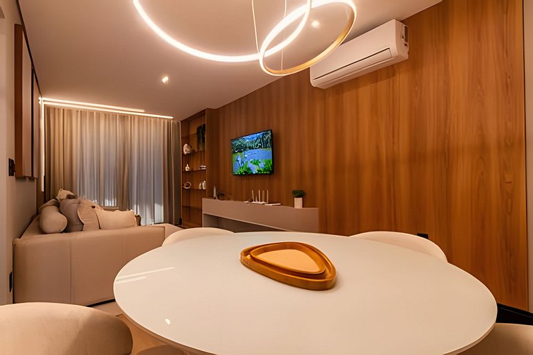 2 suítes no centro com infraestrutura de hotel