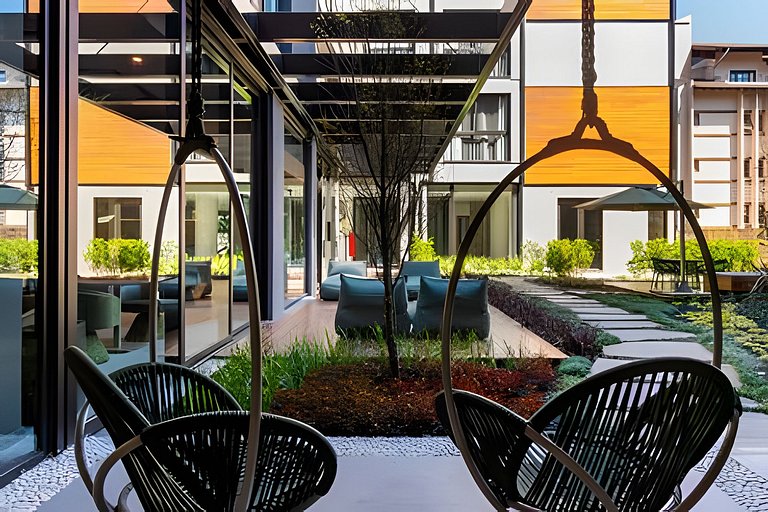 2 suítes no centro com infraestrutura de hotel